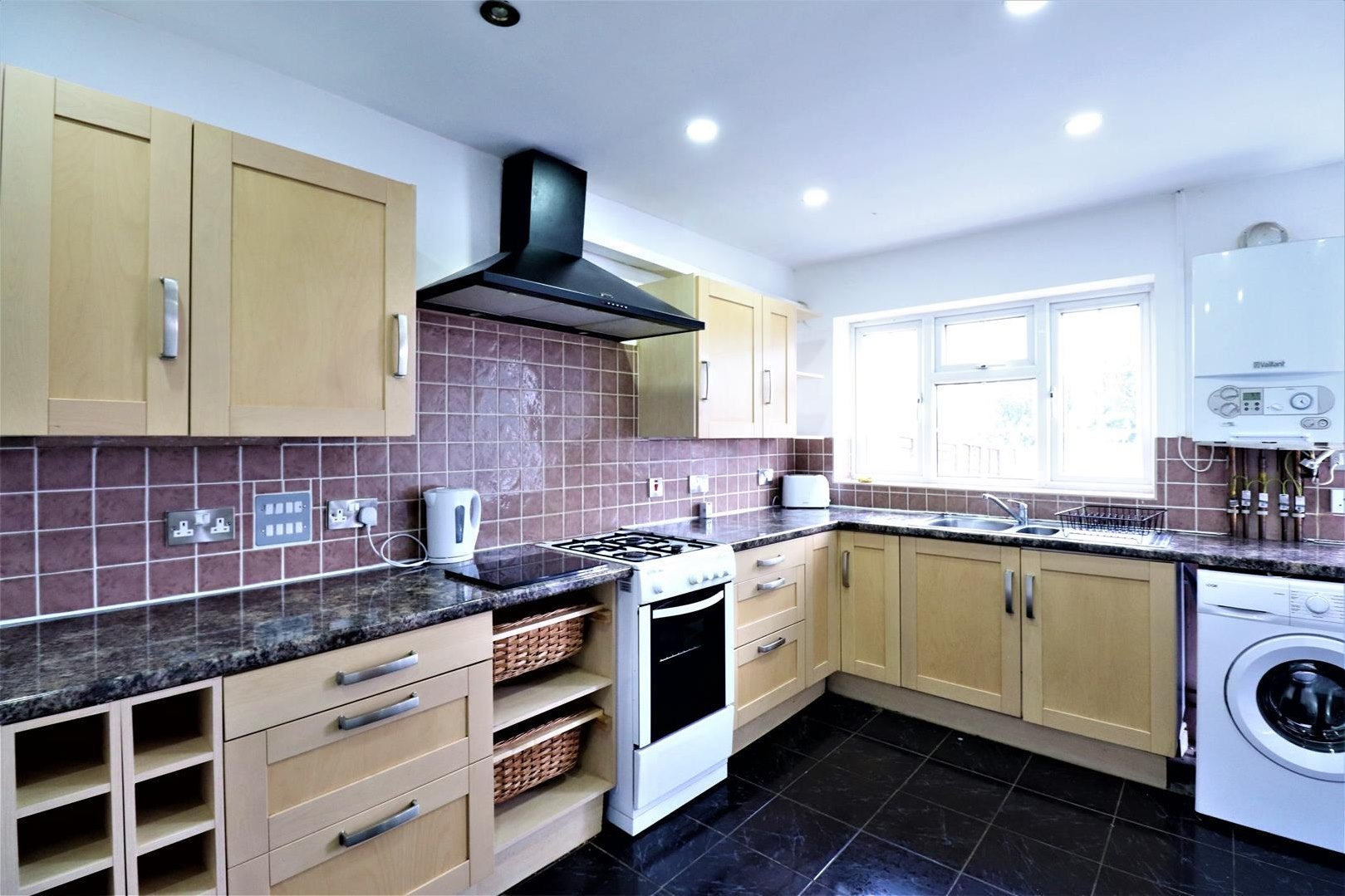 Room Pinto Close in Birmingham