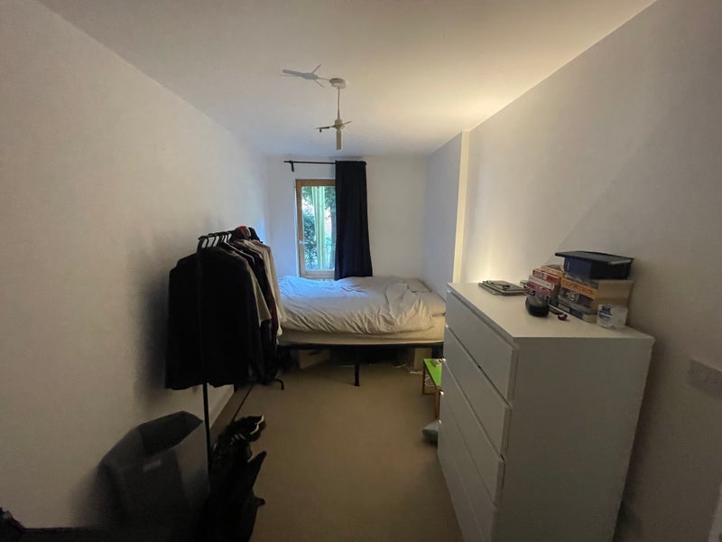 Room Whiston Road in Greater London