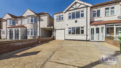 House Hedworth Avenue in Waltham Cross