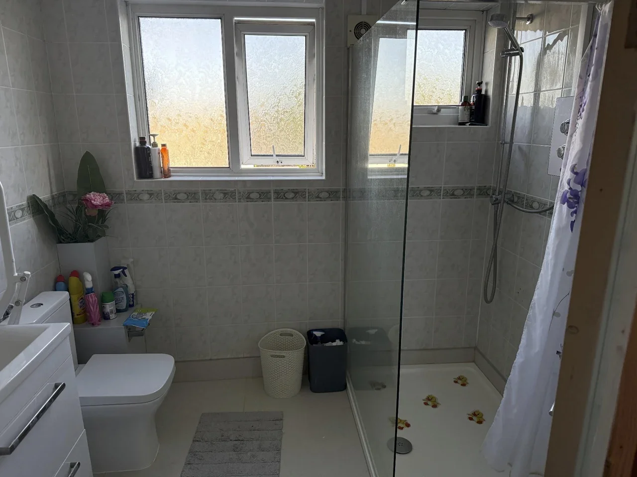 Room Chestnut Grove in Greater London