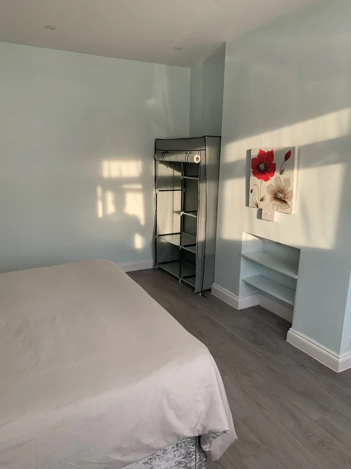 Room Chestnut Grove in Greater London