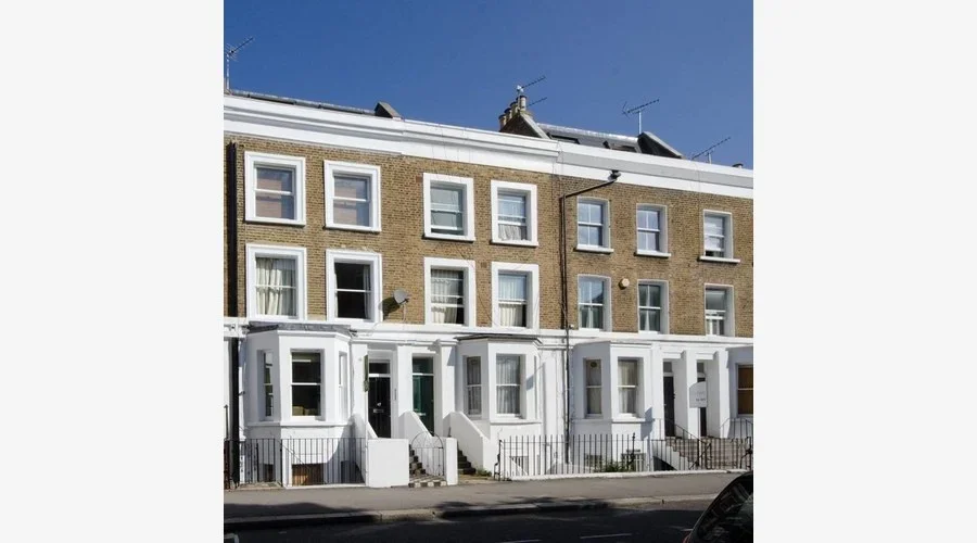 Flat Normand Gardens in Greater London