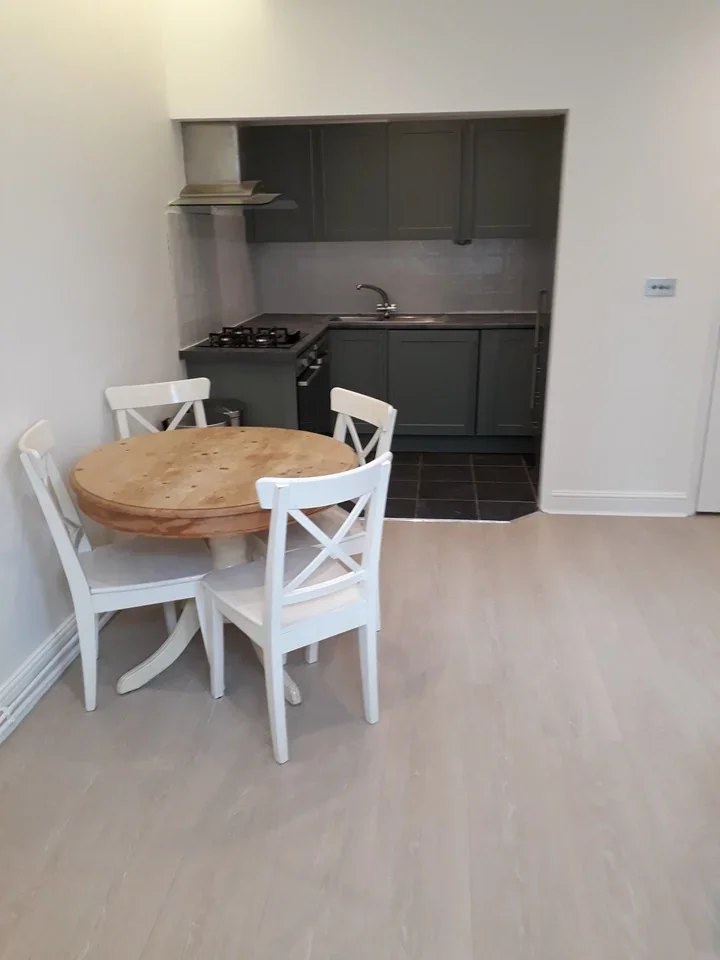 Flat Normand Gardens in Greater London