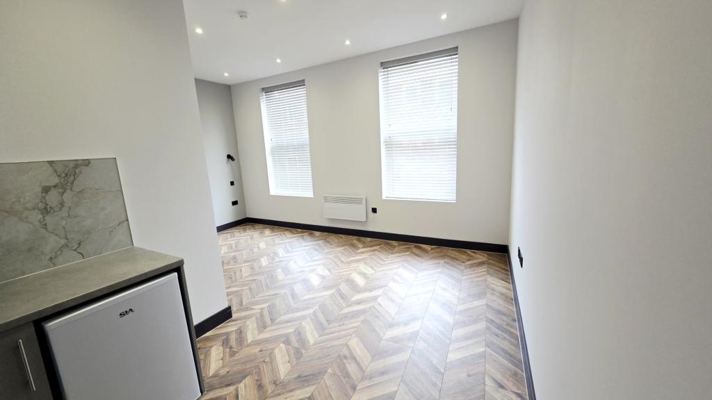 Room Newington Green Road in Greater London
