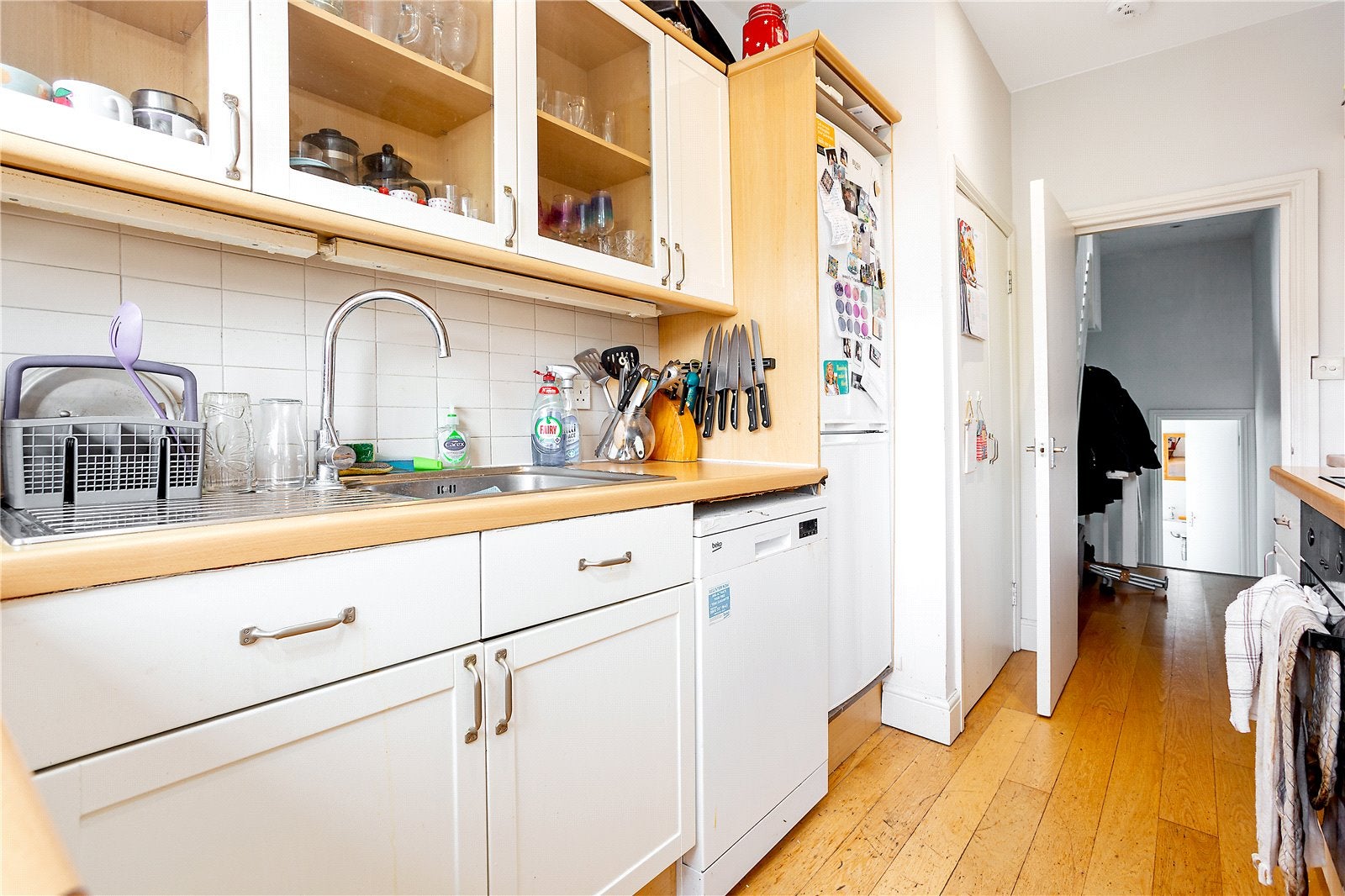 Flat Coningham Road in Greater London