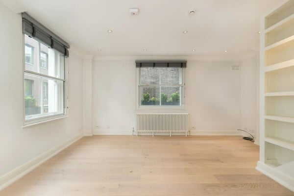 Flat Marlborough Court in City of Westminster
