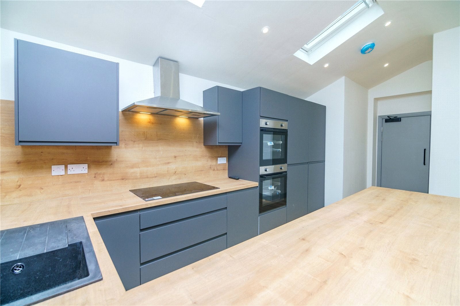 Room Malvern Road in Kirklees