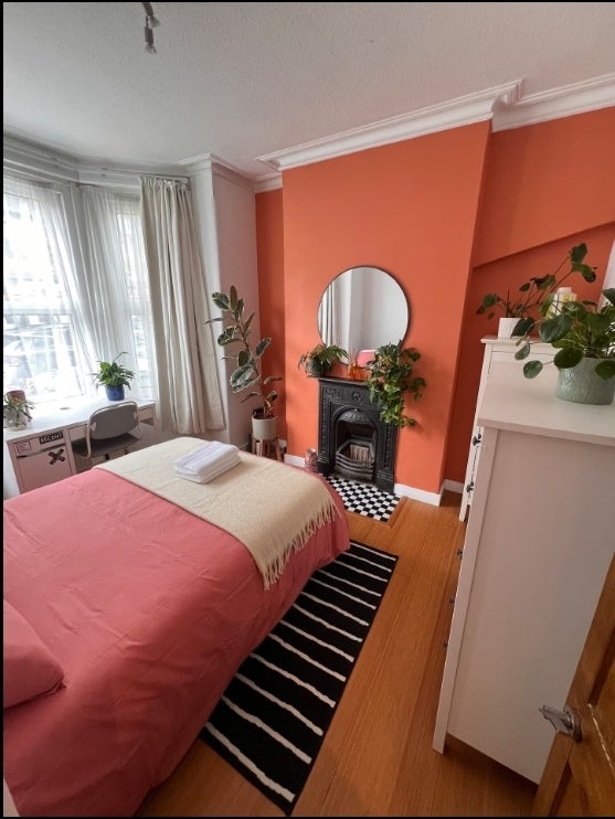 Flat Musard Road in Greater London