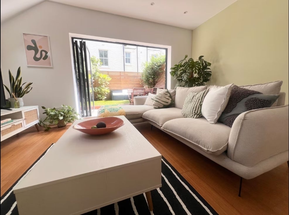 Flat Musard Road in Greater London