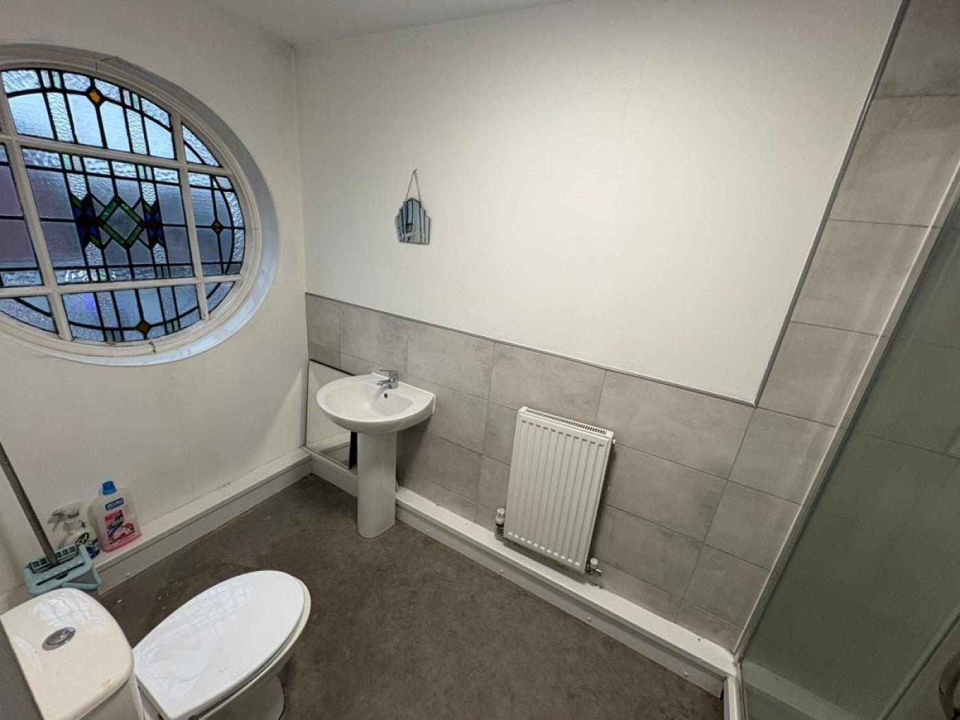 Room Lower Dolcliffe Road in Doncaster