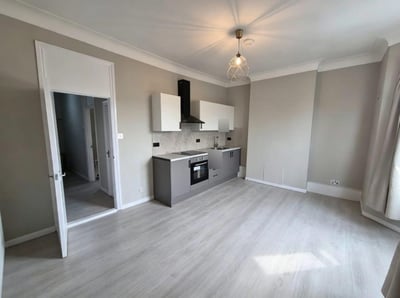 Flat St Antony's Road in Greater London
