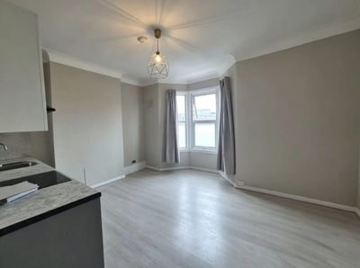 Flat St Antony's Road in Greater London