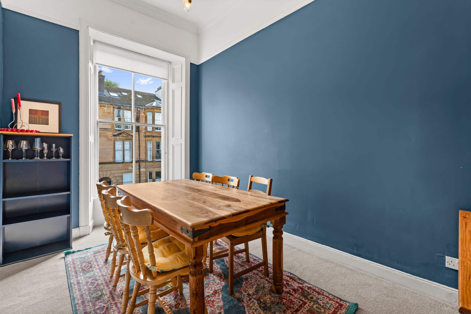 Flat Holyrood Crescent in Glasgow