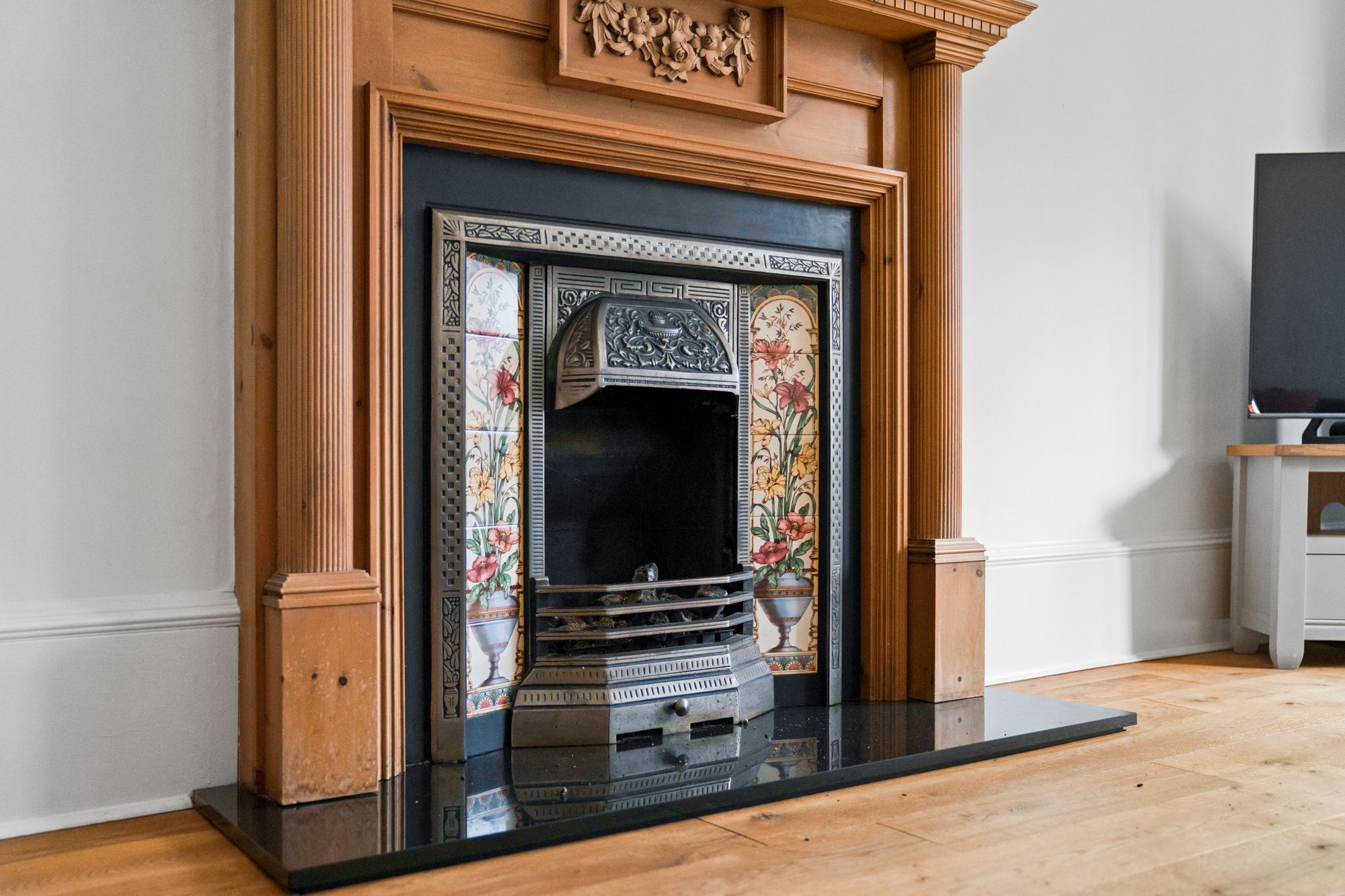 Flat Holyrood Crescent in Glasgow