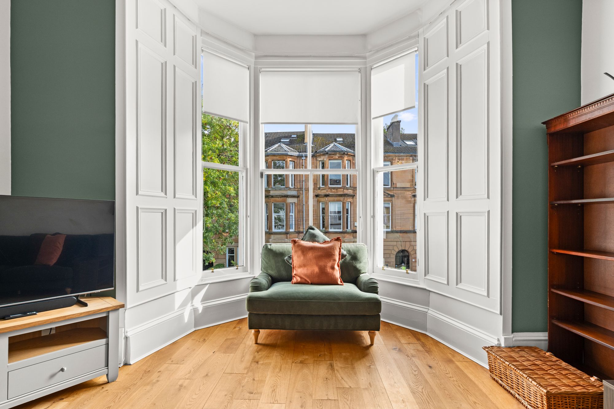 Flat Holyrood Crescent in Glasgow