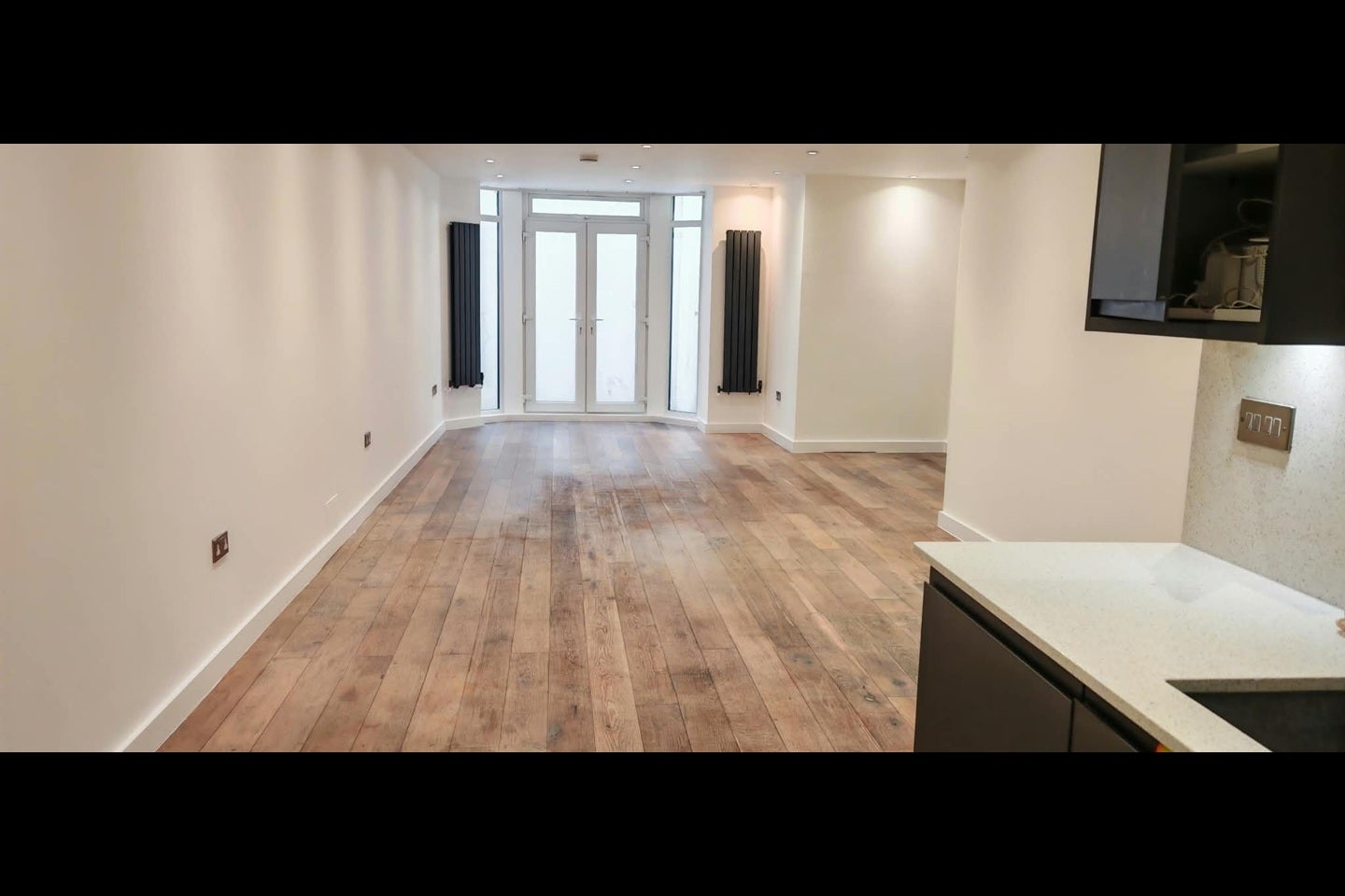 Flat Manchester Road in Greater London