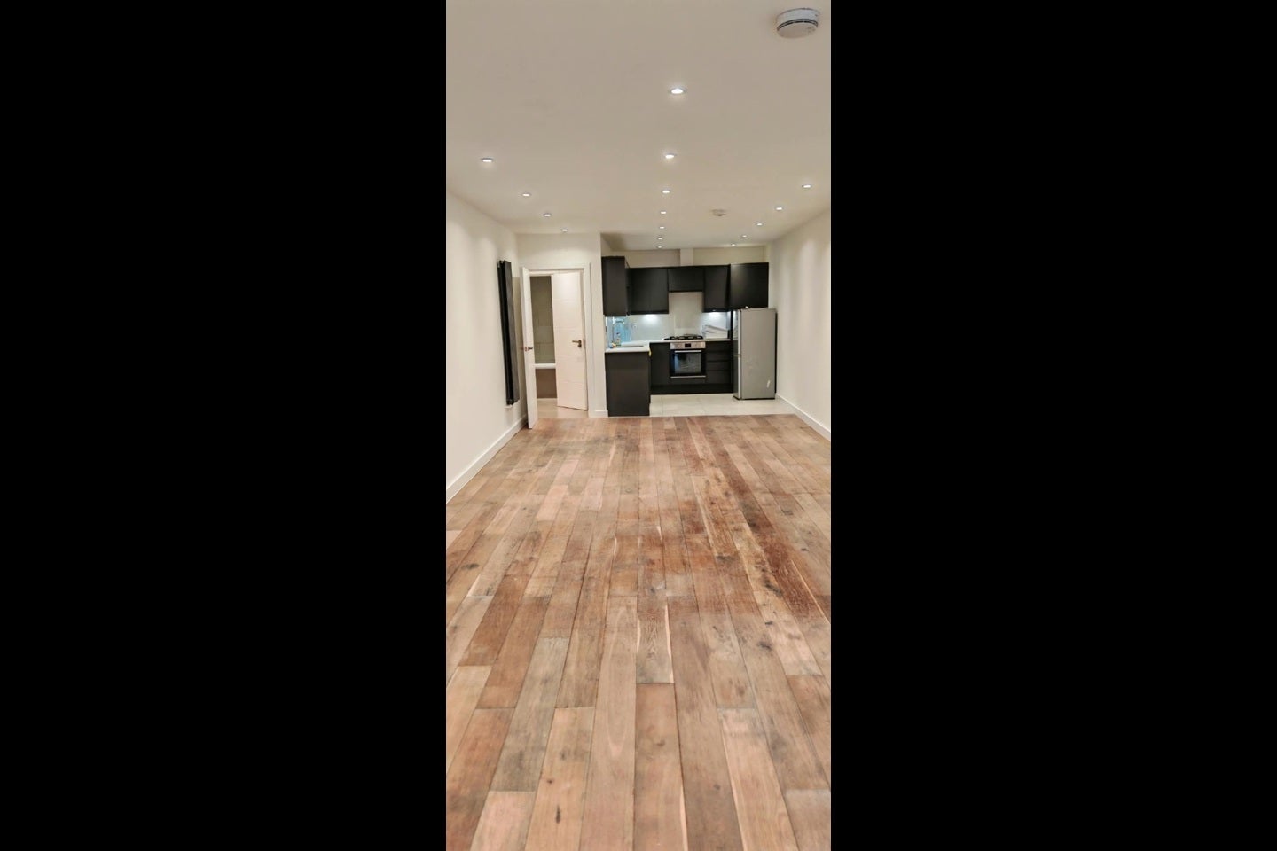 Flat Manchester Road in Greater London