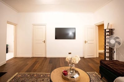 Flat Lower Sloane Street in Greater London