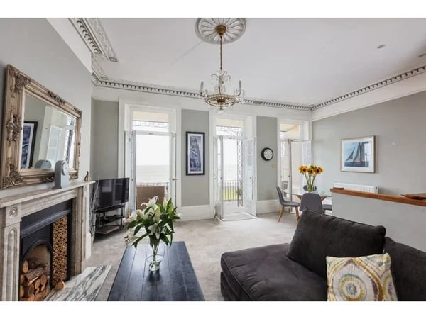 Flat Wellington Crescent in Thanet