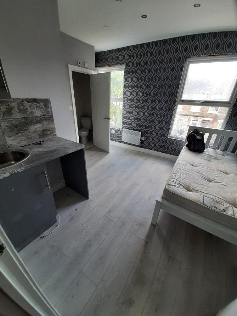 Flat Copley Close in Greater London