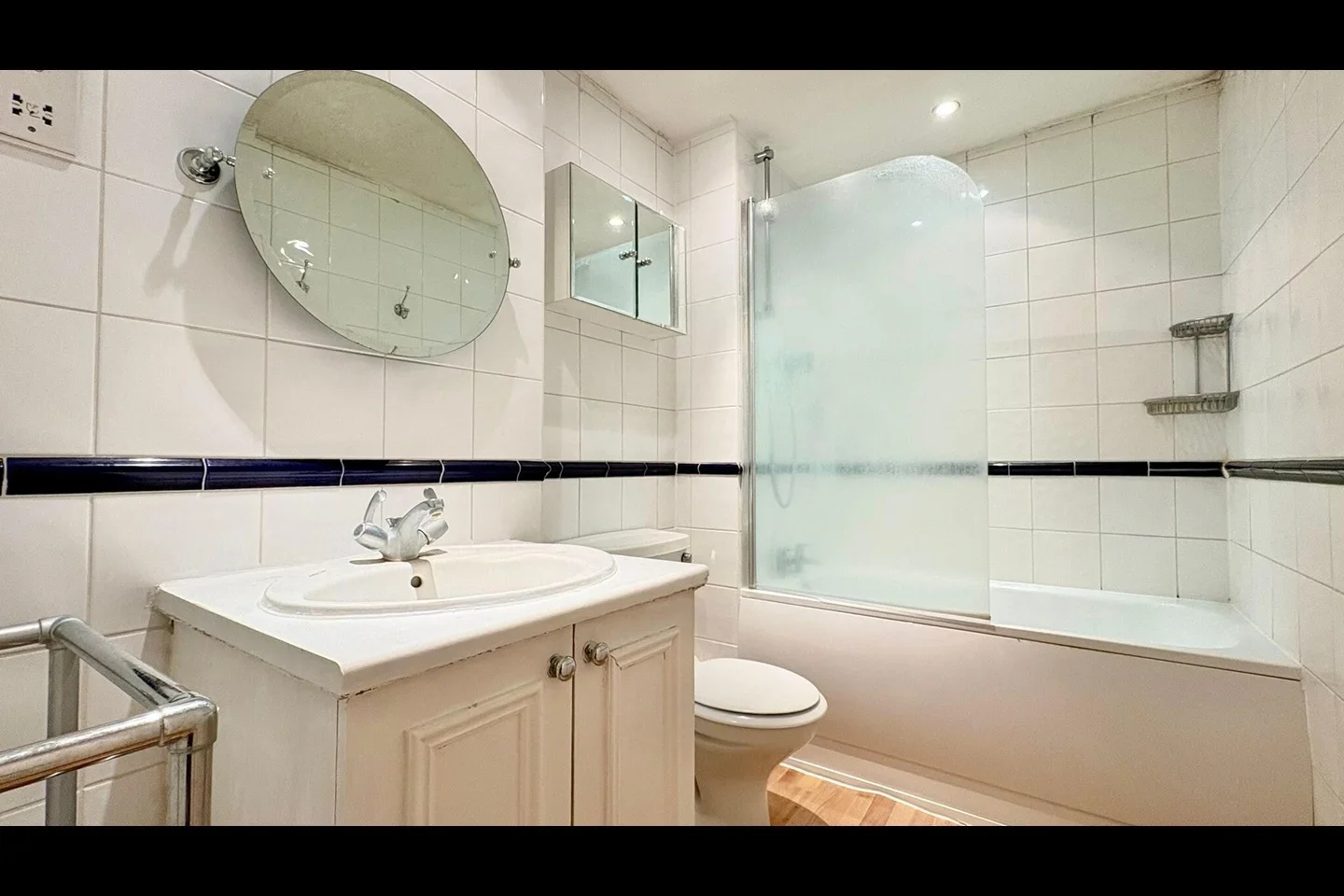 Flat Kensington Place in Greater London