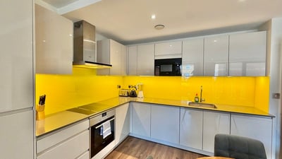 Flat Fairclough Street in Greater London