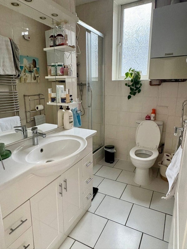 Room Haverstock Hill in Greater London