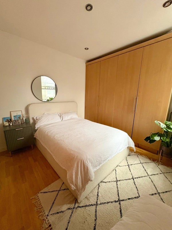 Room Haverstock Hill in Greater London