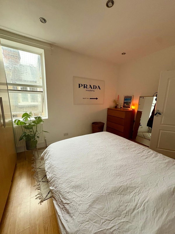 Room Haverstock Hill in Greater London