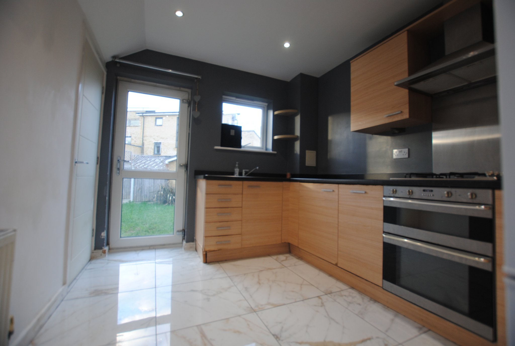 Flat Courtyard Mews in Dartford