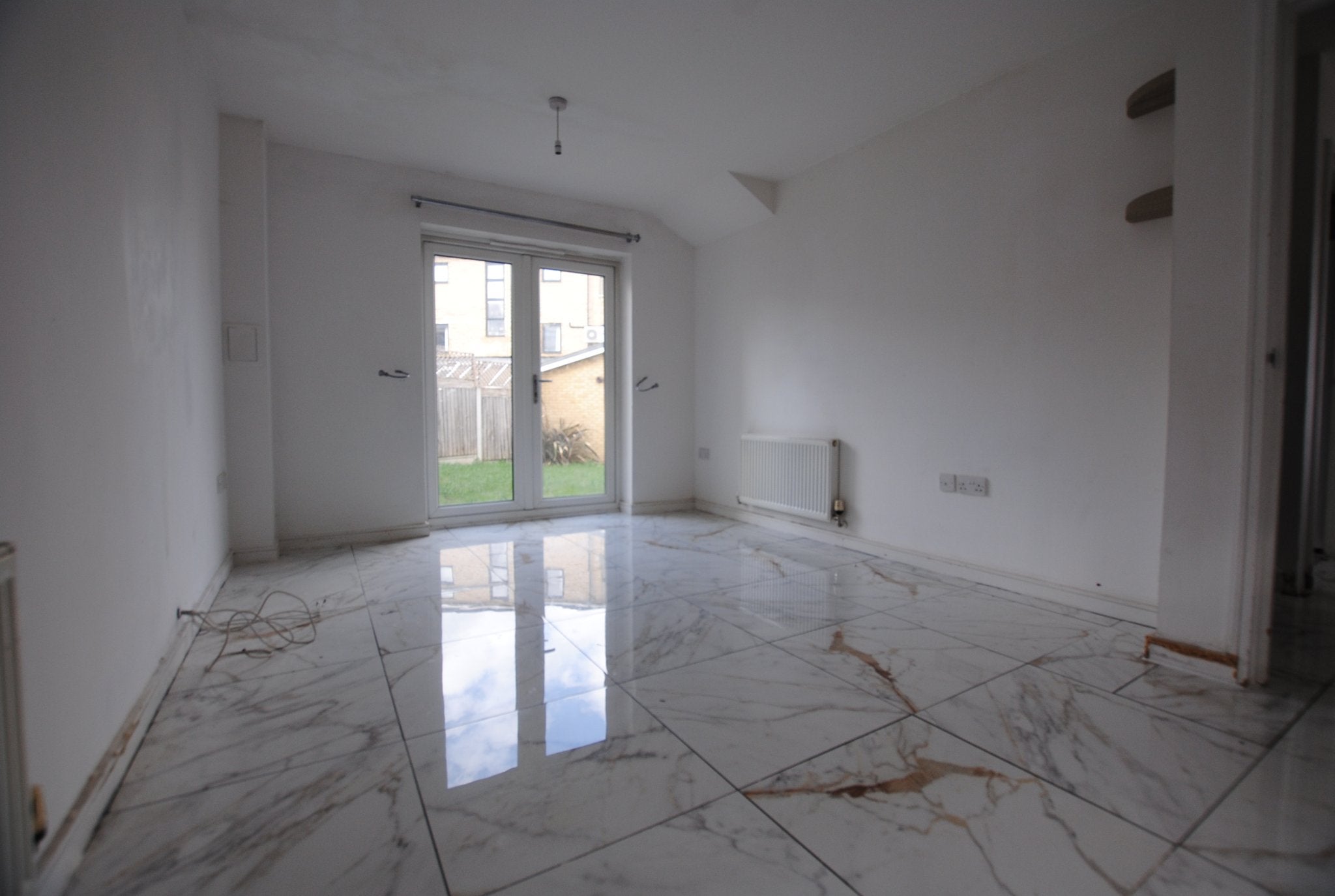 Flat Courtyard Mews in Dartford