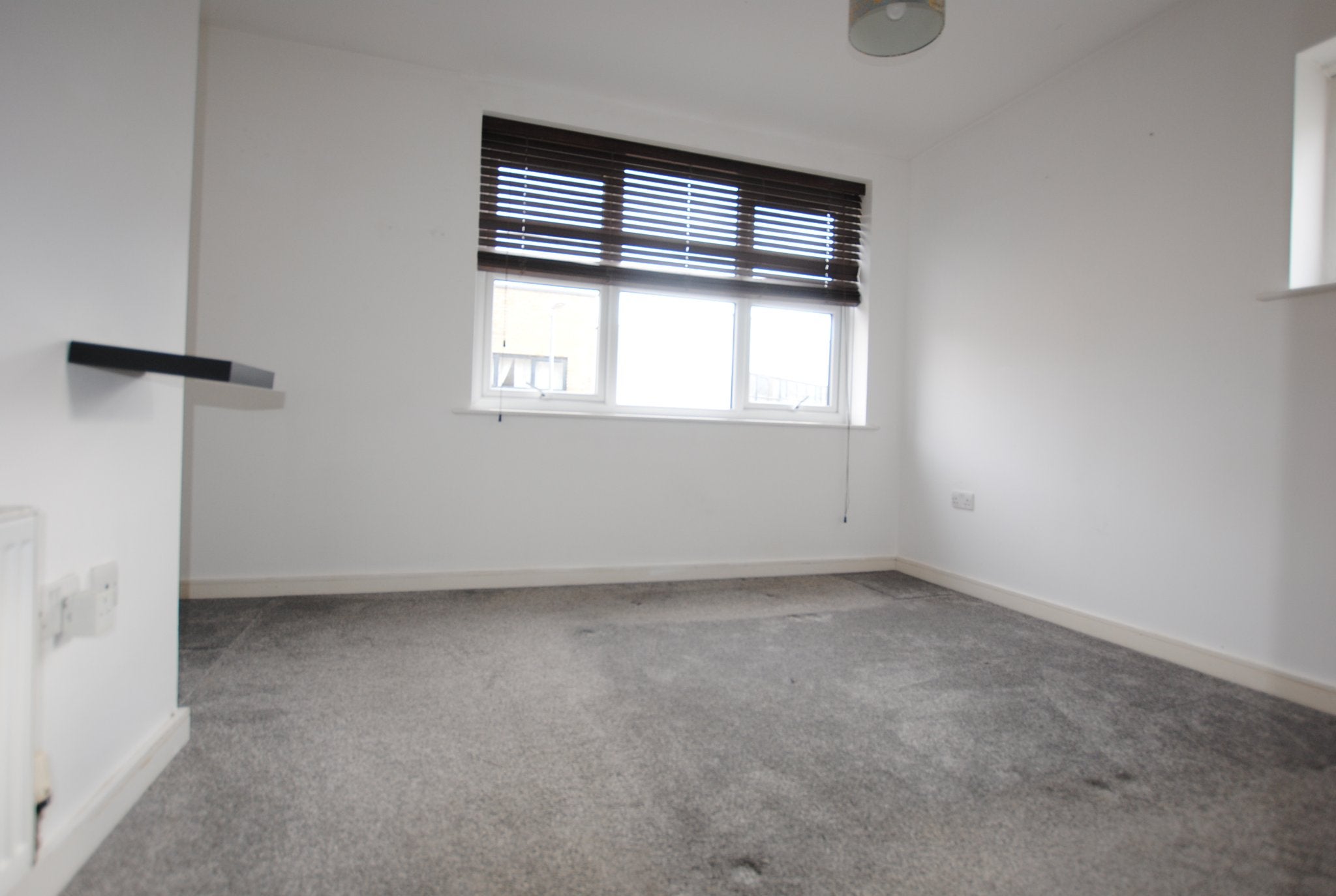 Flat Courtyard Mews in Dartford