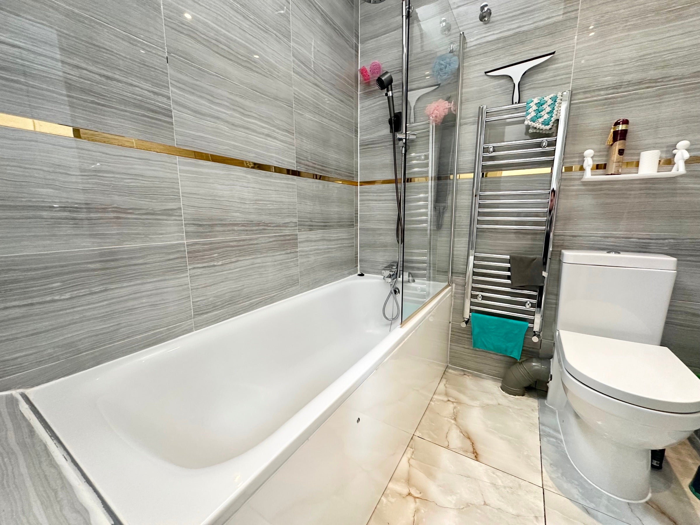 Room Chichester Road in Greater London