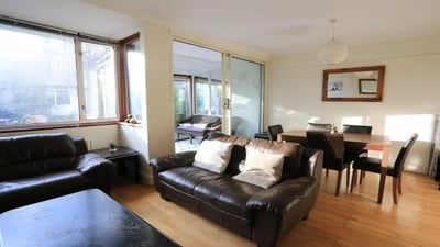 Flat Cambridge Heath Road in Greater London