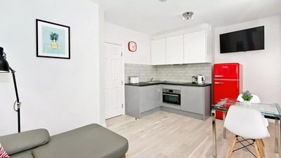 Flat Essex Street in City of Westminster