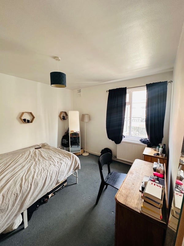 Room Stockwell Green in Greater London