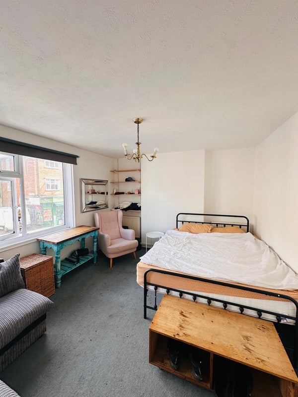 Room Stockwell Green in Greater London
