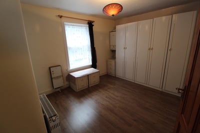 House Chadwin Road in Greater London
