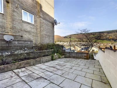 House Llanwonno Road in Mountain Ash