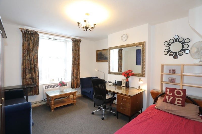 Room Aldenham Street in Greater London