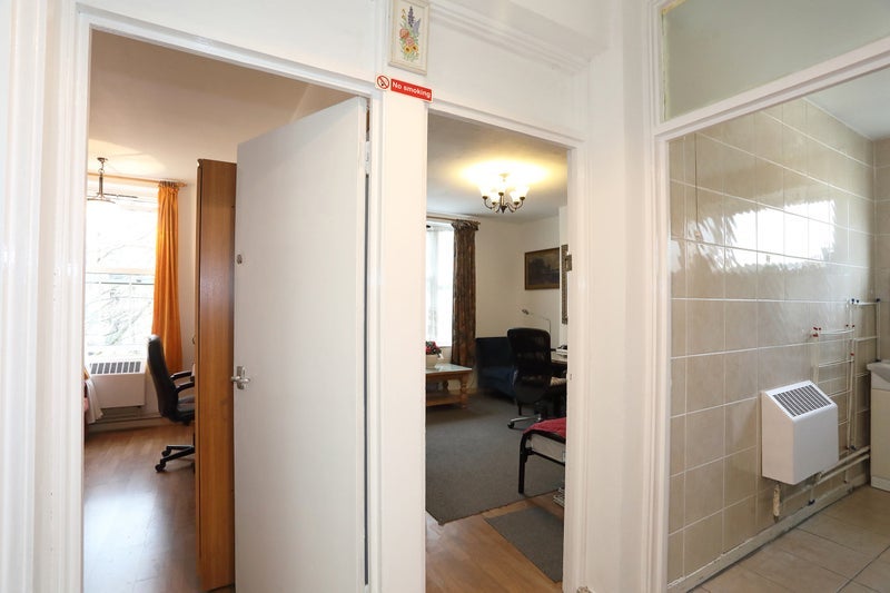 Room Aldenham Street in Greater London