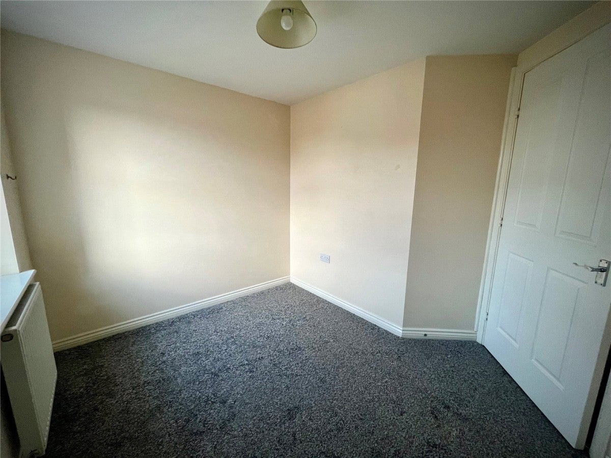 Flat Disraeli Crescent in Erewash