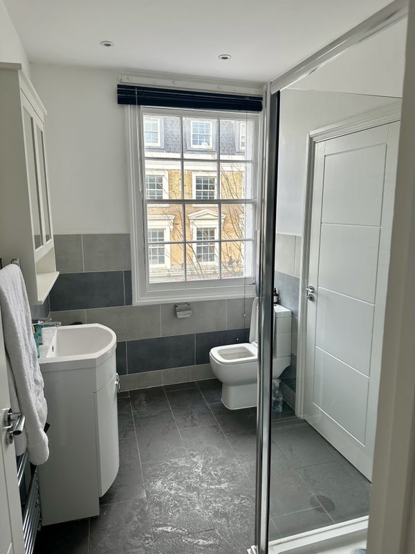 Room Burgh Street in Greater London