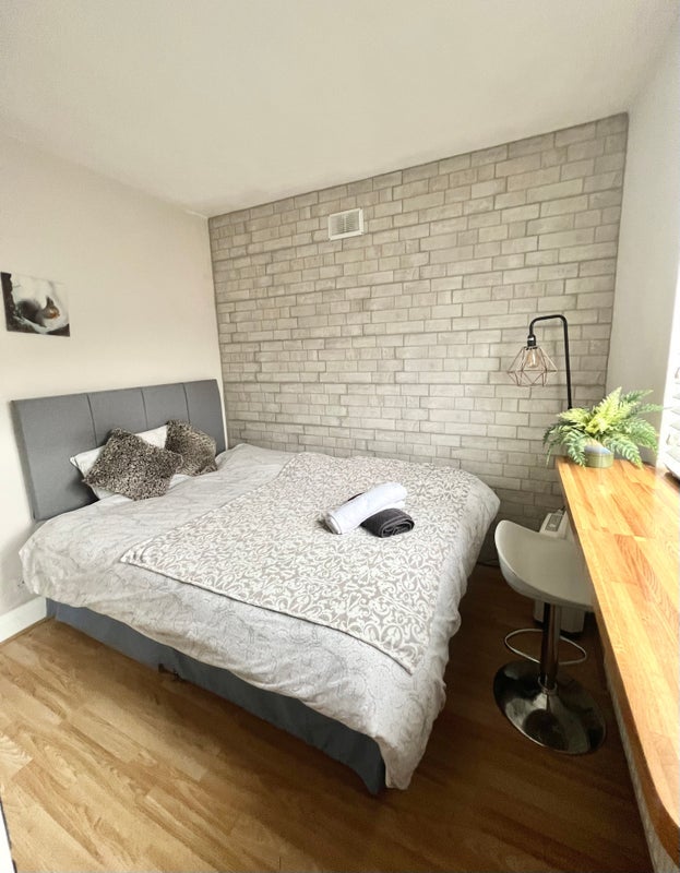 Room Windsor Avenue in Greater London