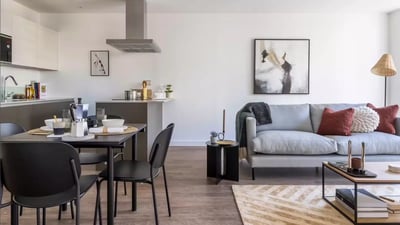 Room Canal Walk in Greater London