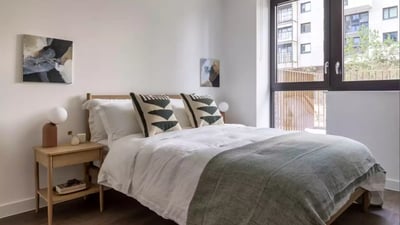 Room Canal Walk in Greater London