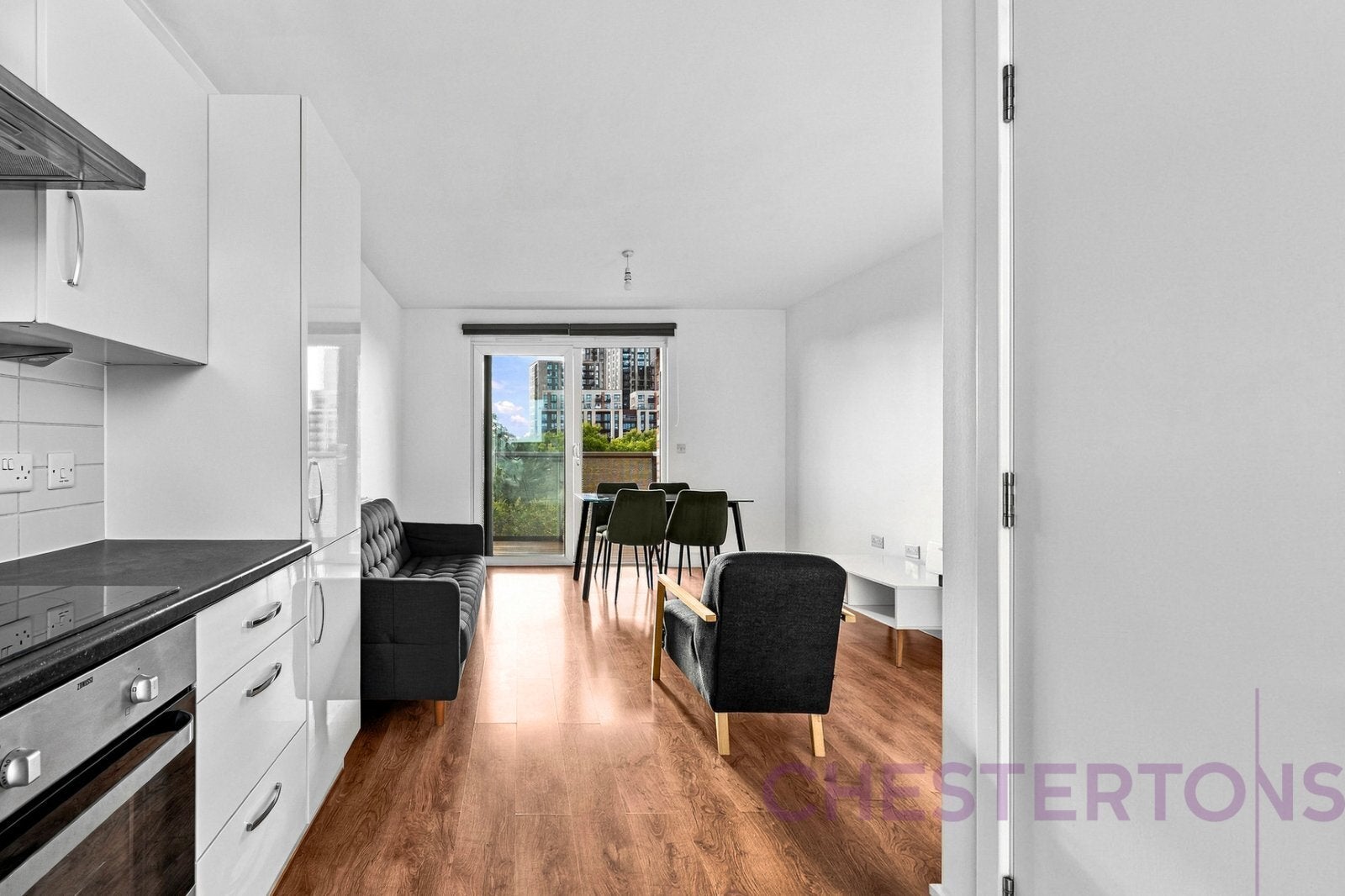 Flat London Road in Greater London