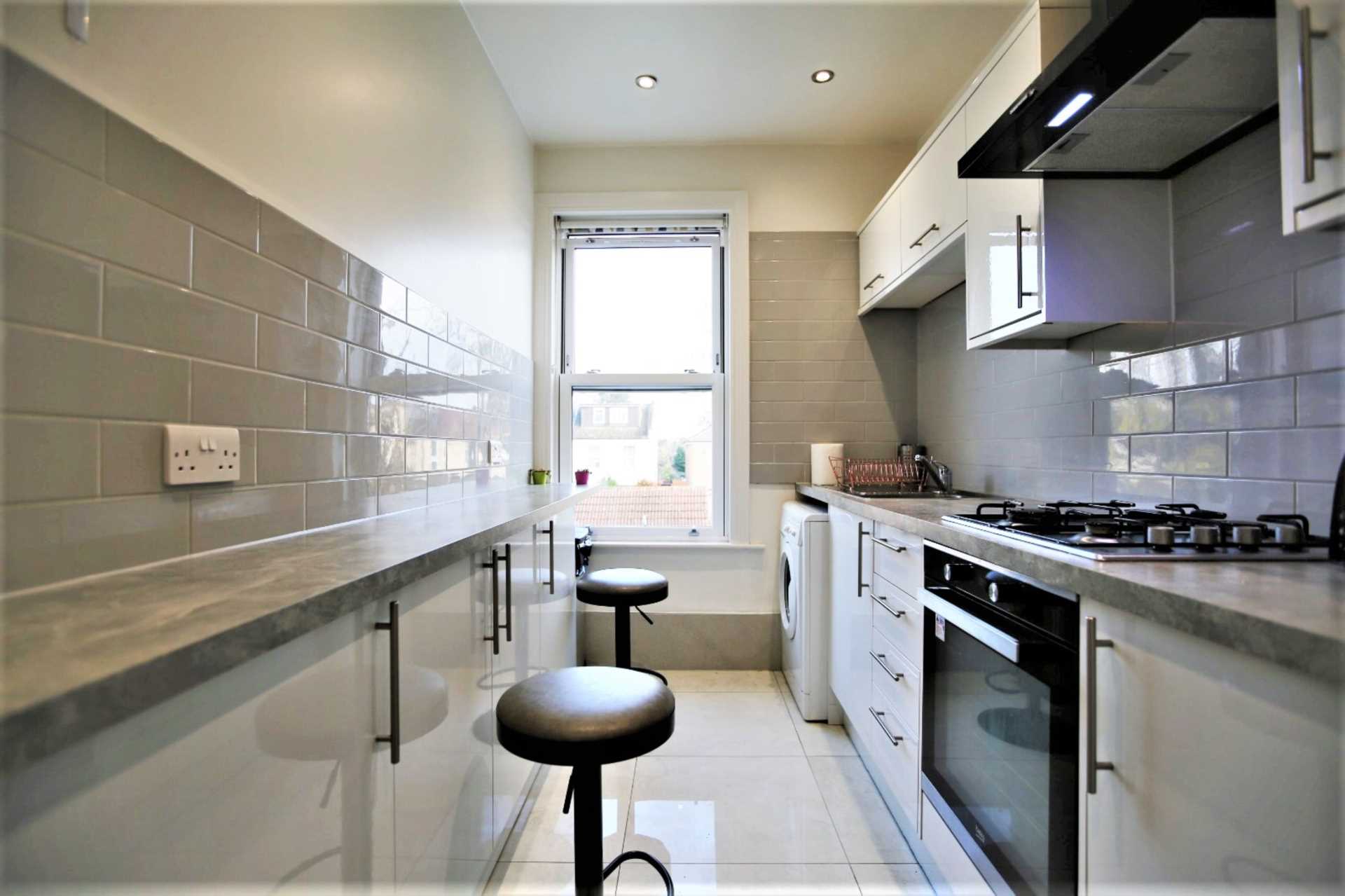 Flat Pembroke Road in Greater London