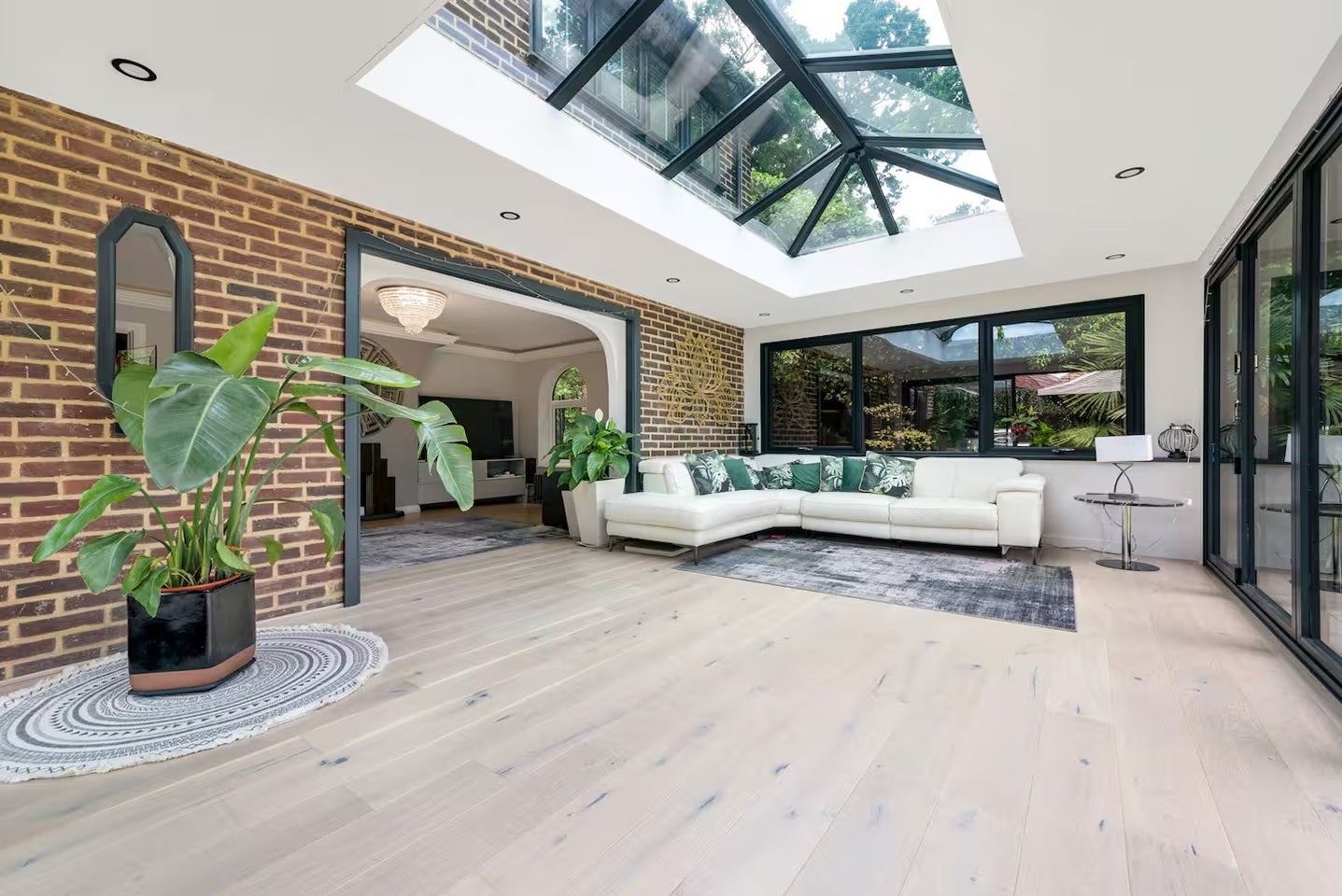House Tenterden Close in Greater London