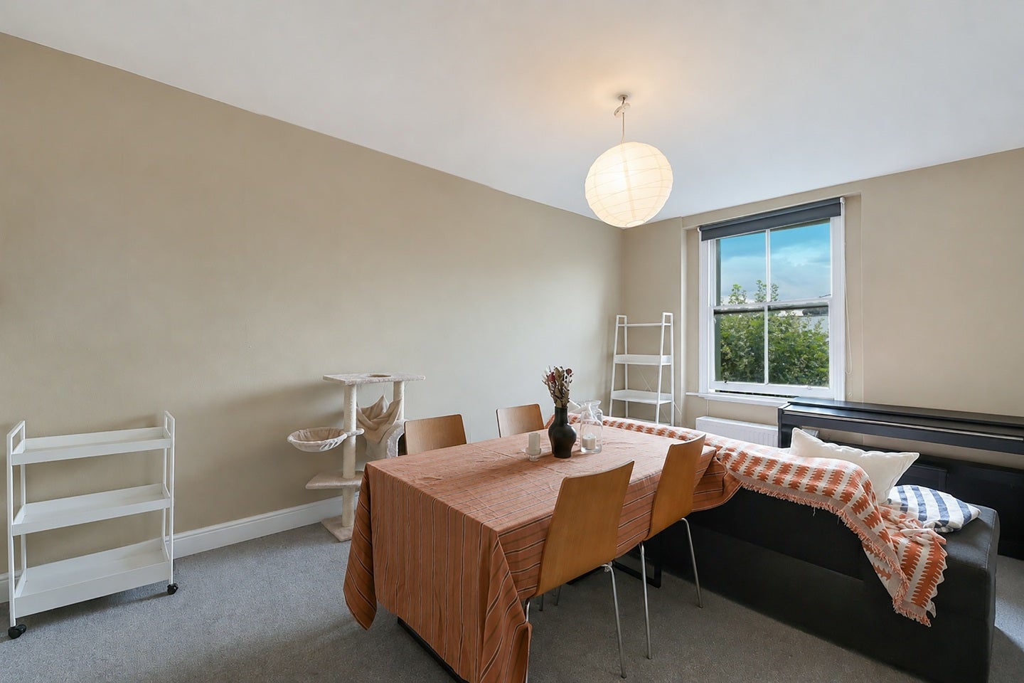 Flat Ladbroke Grove in Greater London